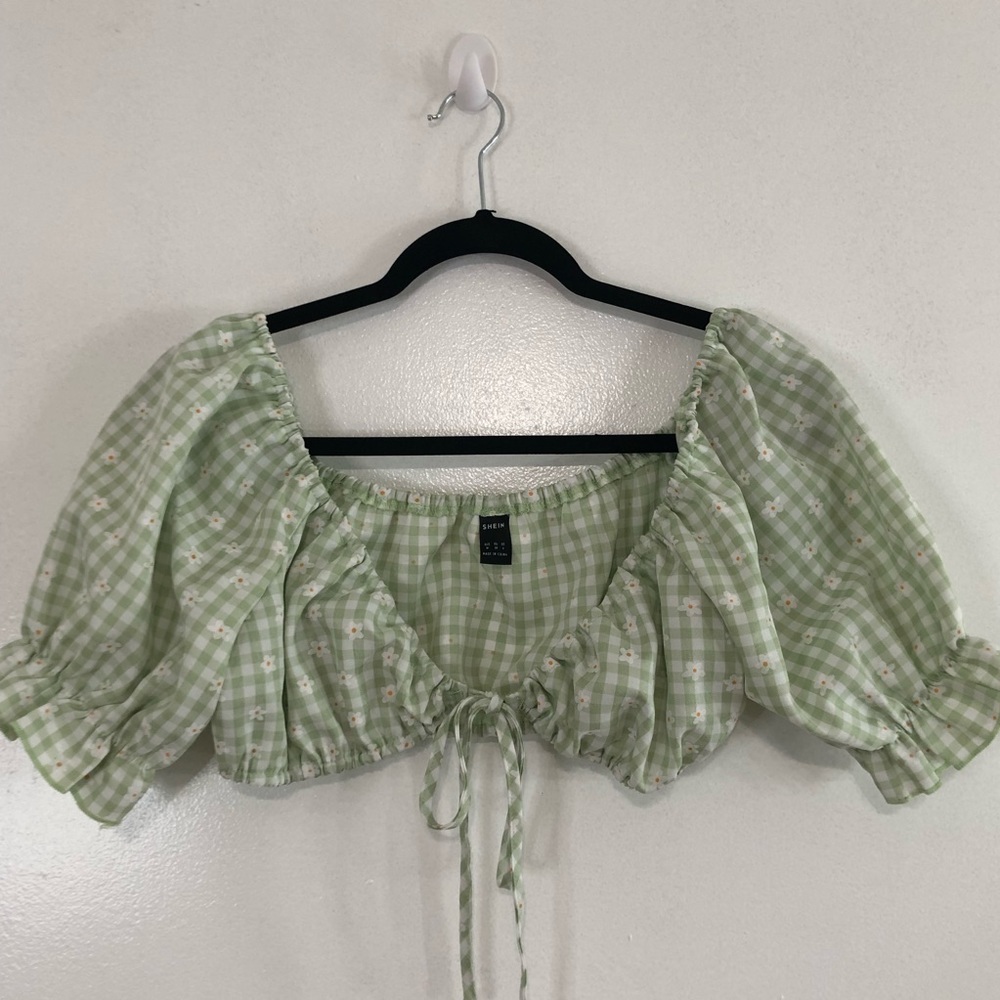 Shein daisy floral print crop top